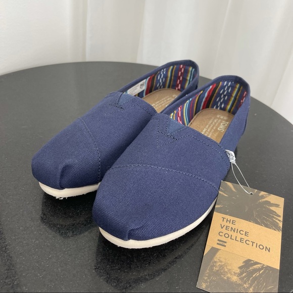 TOMS Classic Navy Canvas Alpargatas Flats Loafers - Picture 14 of 15